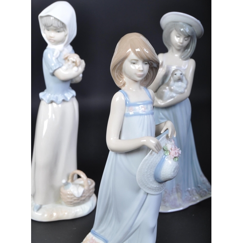 645 - Lladro & Nao - An assortment of vintage 20th century Lladro Spanish porcelain figurines to include 5... 