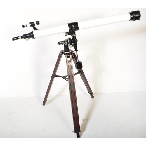 1168 - A 20th Century cased Astro Astronomical telescope with optics and wooden tripod model D=76.2 F=1250 ... 