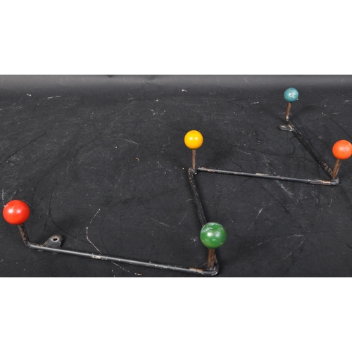 1199 - Two vintage retro mid 20th century atomic sputnik style coat racks, each having 'W' shaped wire rack... 