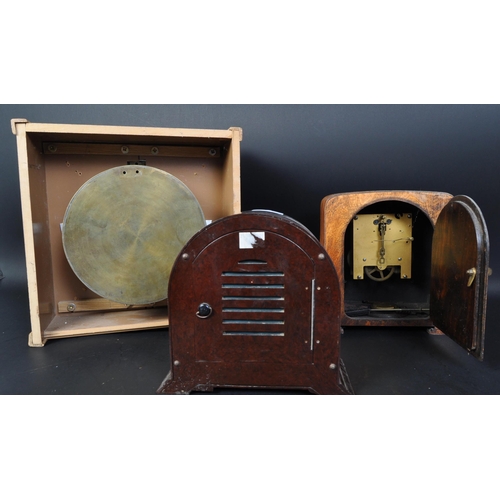 1241 - An assortment of three vintage retro mid 20th century mantel clocks to include a Smiths Bakelite man... 