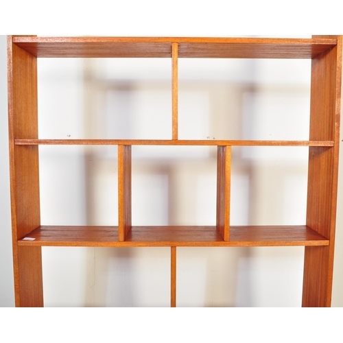 1244 - A retro vintage mid 20th Century teak wood room divider / bookcase shelving unit. Of rectangular for... 