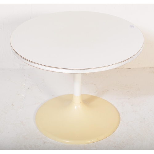 1271 - A retro vintage 20th century white Arcana style round coffee occasional table having a round flat to... 