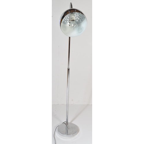 1288 - A vintage 20th Century Italian style chrome standing standard floor lamp. With a large bowl bulbous ... 