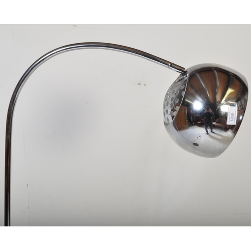 1288 - A vintage 20th Century Italian style chrome standing standard floor lamp. With a large bowl bulbous ... 