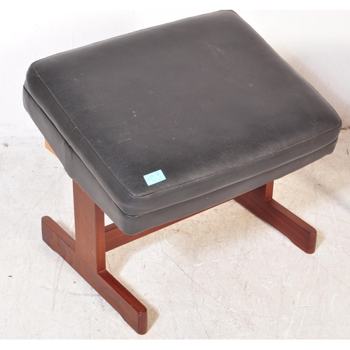 1307 - A pair of retro vintage mid 20th Century stools / pouffe. One of square shape with white leather but... 