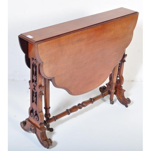 1470 - A Victorian 19th century mahogany Sutherland occasional / side table having clover leaf shaped top o... 