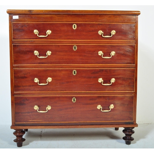 1537 - A George III early 19th century mahogany chest of drawers. The chest of drawers having a bank of fou... 