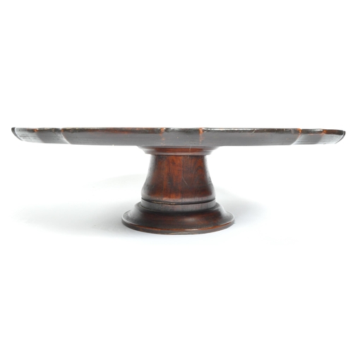 1640 - A 19th century Victorian walnut lazy Susan - serving tazza. Raised on turned column with pie crust -... 