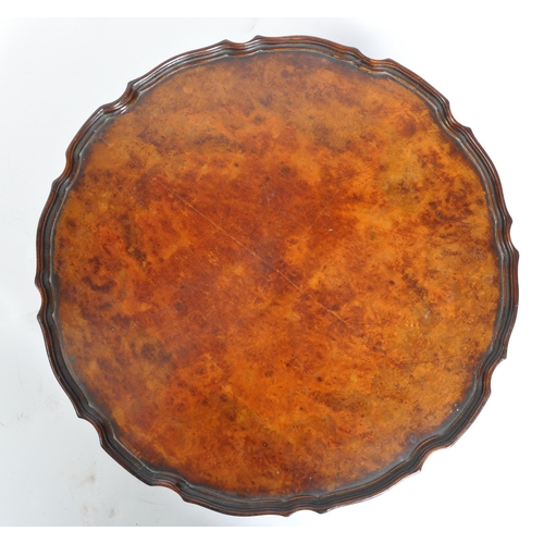 1640 - A 19th century Victorian walnut lazy Susan - serving tazza. Raised on turned column with pie crust -... 