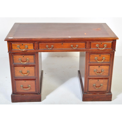 1672 - A Victorian 19th mahogany and leather twin pedestal desk office desk. Raised on plinth bases with pe... 