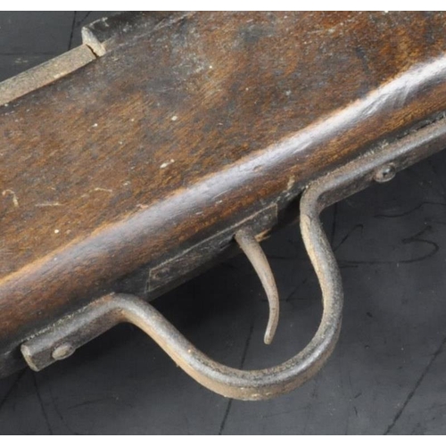 112 - A 20th Century vintage wall hanging Flintlock Blunderbuss style rifle. The rifle having a flared bar... 