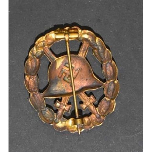 181 - A pre WWII Second World War / Spanish Civil War period German Condor Legion wound badge. The badge b... 