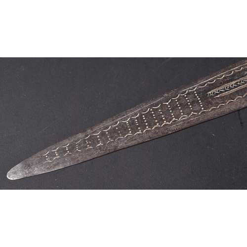 286 - A 19th Century Central Africa / Cameroon tribal sword. The sword having a clad leather grip with met... 