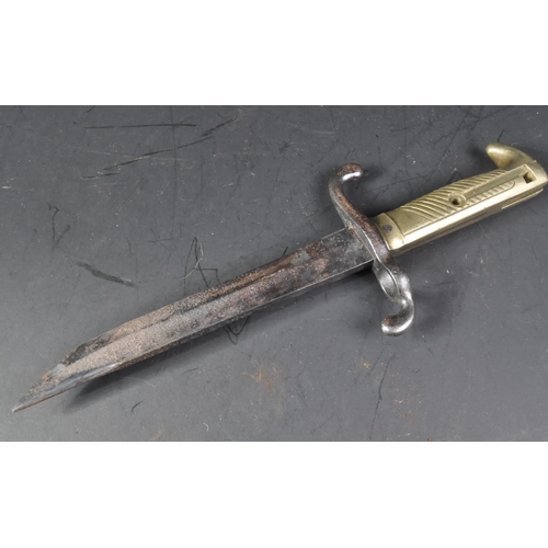 37 - A WWI First World War trench fighting / combat knife fashioned from a French Chassepot M1860 bayonet... 