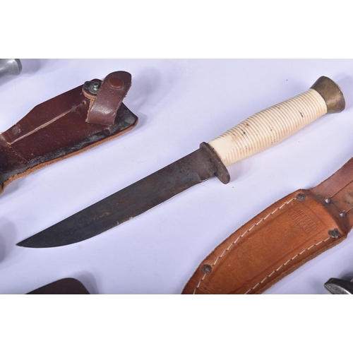 447 - A collection of x7 vintage boot knives / hunting knives. Various examples of William Rodgers style k... 