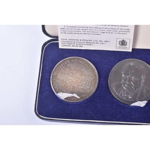 534 - Winston Churchill (1874-1965) - Toye, Kenning & Spencer - Limited Edition Solid Sterling Silver comm... 