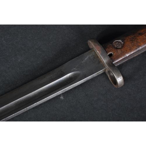 86 - A WWII Second World War period Belgian FN Herstal made M24 export bayonet. Hooked steel pommel with ... 