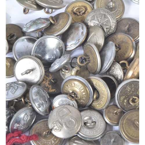 99 - A large collection of assorted WWII Second World War and later uniform buttons of Military interest ... 