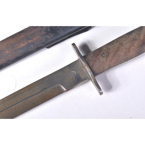 105 - A WWII Second World War Third Reich Nazi German Luftwaffe Pilots boot knife / dagger. Wooden grip wi... 