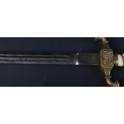 305 - A WWI First World War Ottoman Empire / Turkish Naval Dirk. Brass pommel in the form of a turban, bon... 