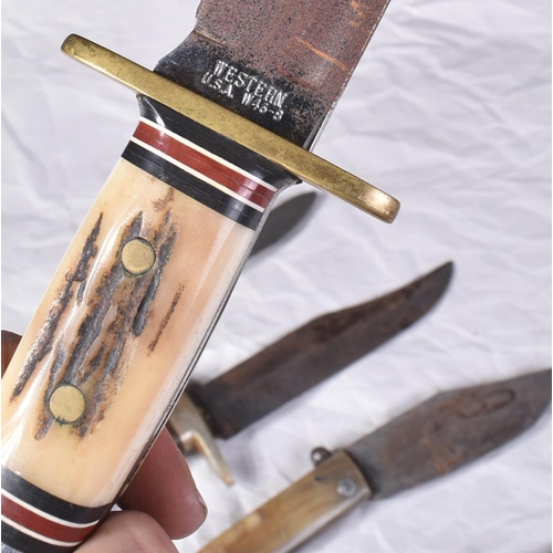 308 - A collection of x5 assorted vintage hunting knives / boot knives. Various examples to include; Willi... 