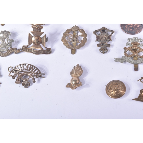 450 - Cap Badges - a large single-owner private collection of WWI First, WWII Second and earlier British A... 