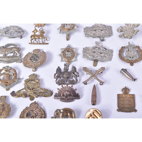 450 - Cap Badges - a large single-owner private collection of WWI First, WWII Second and earlier British A... 