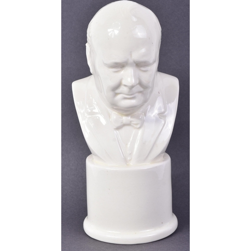 531 - Winston Churchill (1874-1965) - Wedgwood & Barlaston - a ceramic bust of Winston Churchill, with a c... 