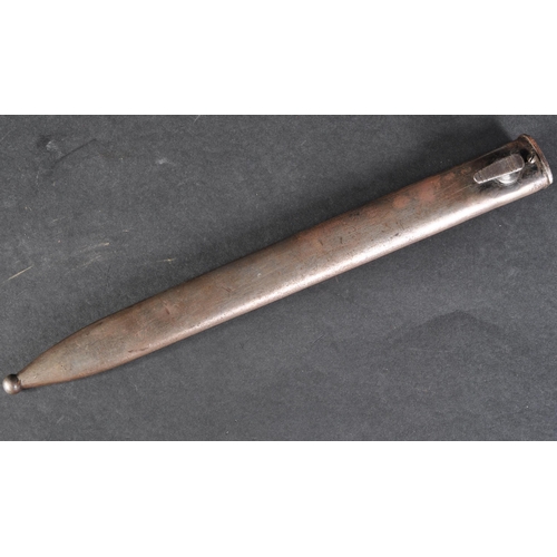 86 - A WWII Second World War period Belgian FN Herstal made M24 export bayonet. Hooked steel pommel with ... 