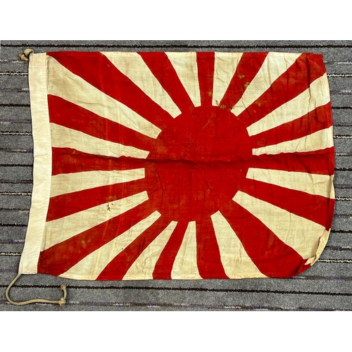 453 - Of WWII Second World War Interest - a vintage mid Century Japanese ' Rising Sun ' flag. Printed in r... 