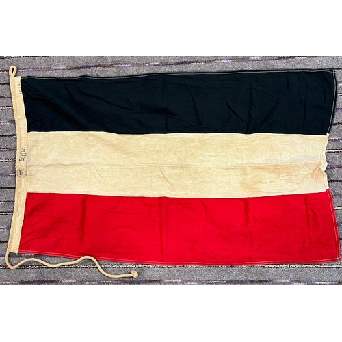 354 - A WWI First World War Imperial German Empire / Prussian flag. Typical black, white and red vertical ... 