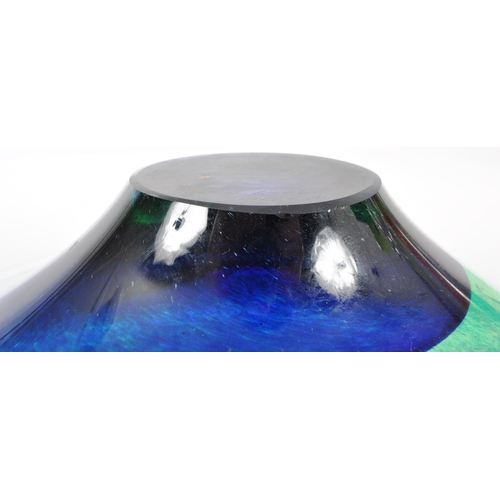 106 - P. Harris - A contemporary 2009 designer curved glass centrepiece dish / bowl having graduating colo... 