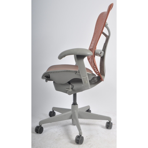 149 - Studio 7.5 - Herman Miller - Mirra 2 - A retro late 20th Century swivel desk office chair having adj... 