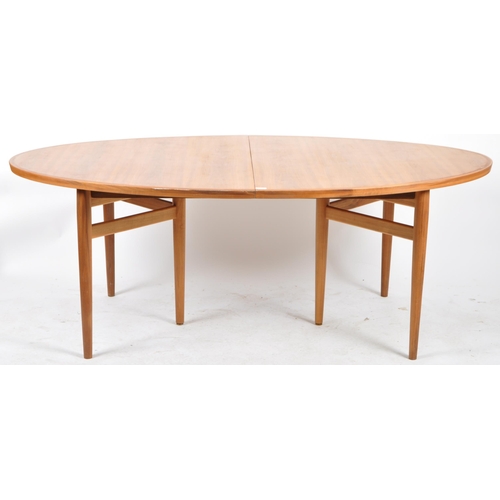 160 - Arne Vodder for Sibast Furniture - Model 212 - A retro mid 20th Century Danish teak wood extending d... 