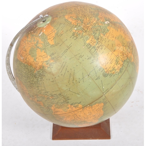 174 - Philips - Challenge Globe - A retro vintage 20th Century 13 1/2