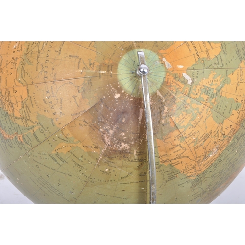 174 - Philips - Challenge Globe - A retro vintage 20th Century 13 1/2