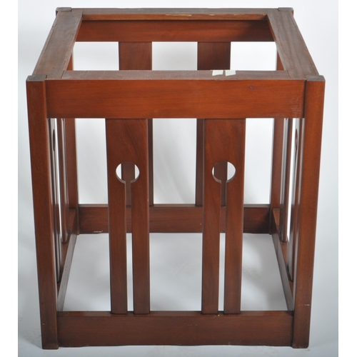 190 - Charles Rennie Mackintosh (manner of) - A vintage 20th Century Art & Craft solid teak dining table h... 