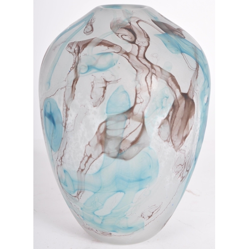 208 - Julia Donnelly - A retro 20th Century 1980s studio art glass vase of Ovid form in frosted glass with... 