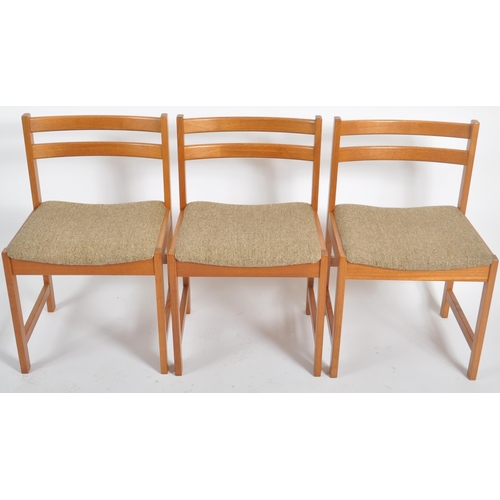 260 - Dyrlund - A retro vintage mid 20th Century Danish 1970s teak dining table and matching six chairs. T... 