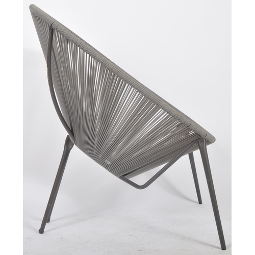 306 - A Contemporary designer egg chair / lounge chair spun grey string to the metal egg shaped frame. Rai... 