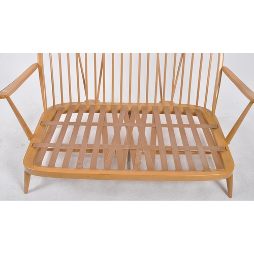 396 - Lucian Ercolani - Ercol - Windsor - 203/3 - A retro vintage 1960s beech and elm two-seater sofa sett... 