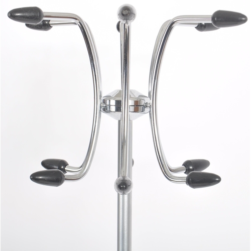 406 - Hago - A retro vintage mid 20th Century chrome atomic sputnik coat stand / hat stand having a shaped... 