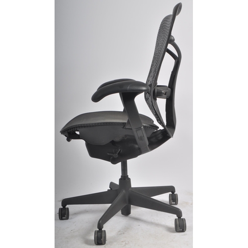 445 - Studio 7.5 - Herman Miller - Mirra 2 - A retro late 20th Century swivel desk office chair having adj... 