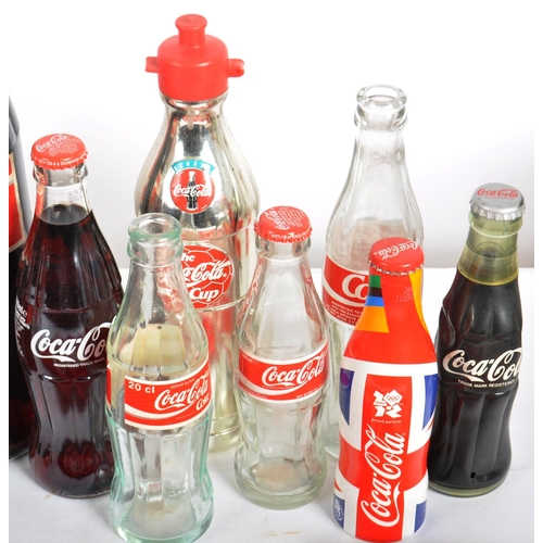 509 - Coca Cola - A selection of vintage 20th Century Coca Cola merchandise / advertising pieces to includ... 