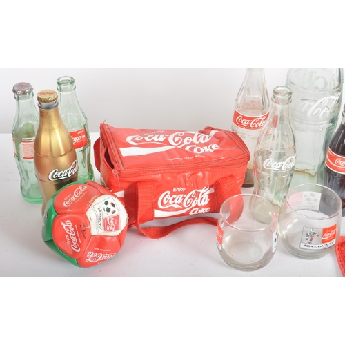 509 - Coca Cola - A selection of vintage 20th Century Coca Cola merchandise / advertising pieces to includ... 