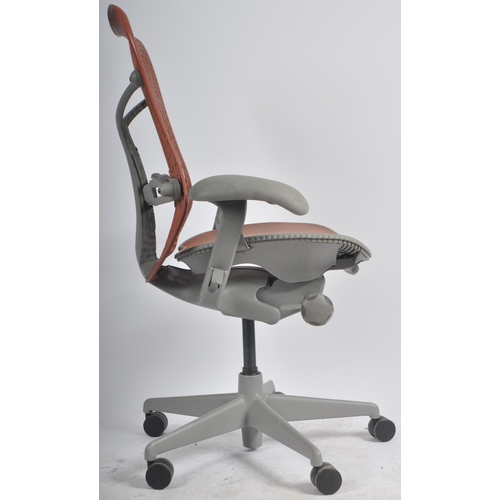 555 - Studio 7.5 - Herman Miller - Mirra 2 - A retro late 20th Century swivel desk office chair having adj... 