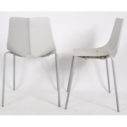 561 - Allermuir - Model A550 - A matching set of six Contemporary designer stacking dining / side chairs o... 