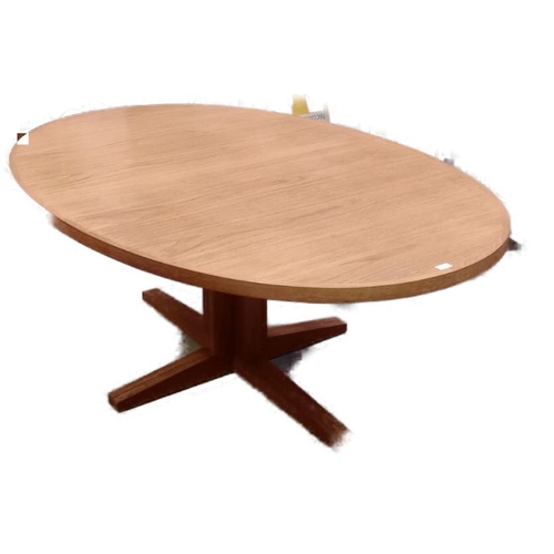 101 - Bramin - A large retro mid 20th Century 1960s Danish teak wood extendable dining table of oval form ... 