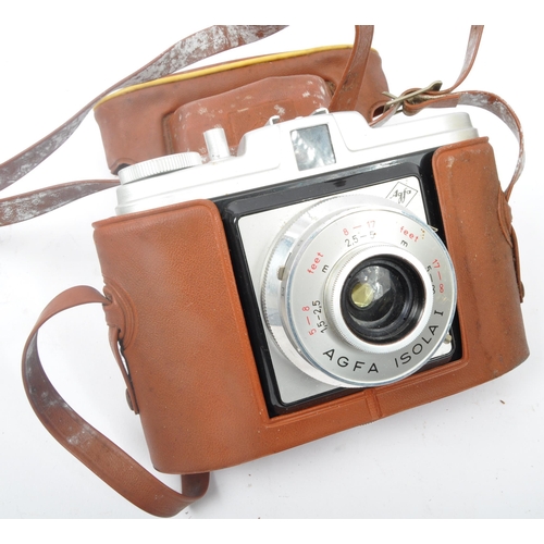 354 - An assortment of retro vintage 20th century photographic cameras. The lot to include a Kodak Colorsn... 