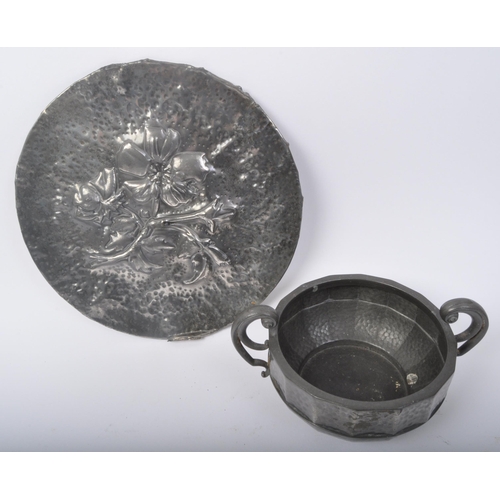 356 - A collection of 19th century and later pewter to include Arts and Crafts designs alongside Art Nouve... 